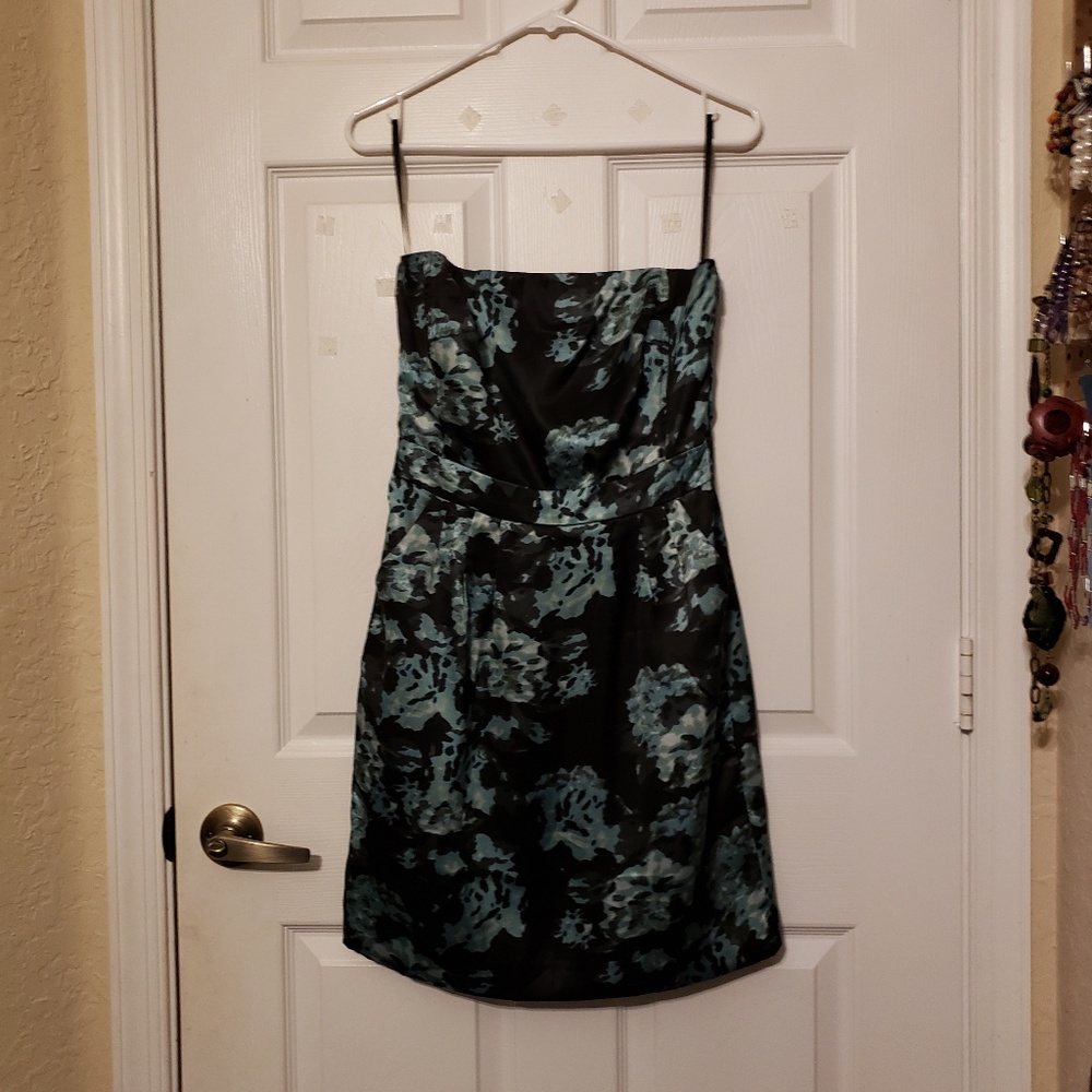 Banana Republic strapless dress with pockets
